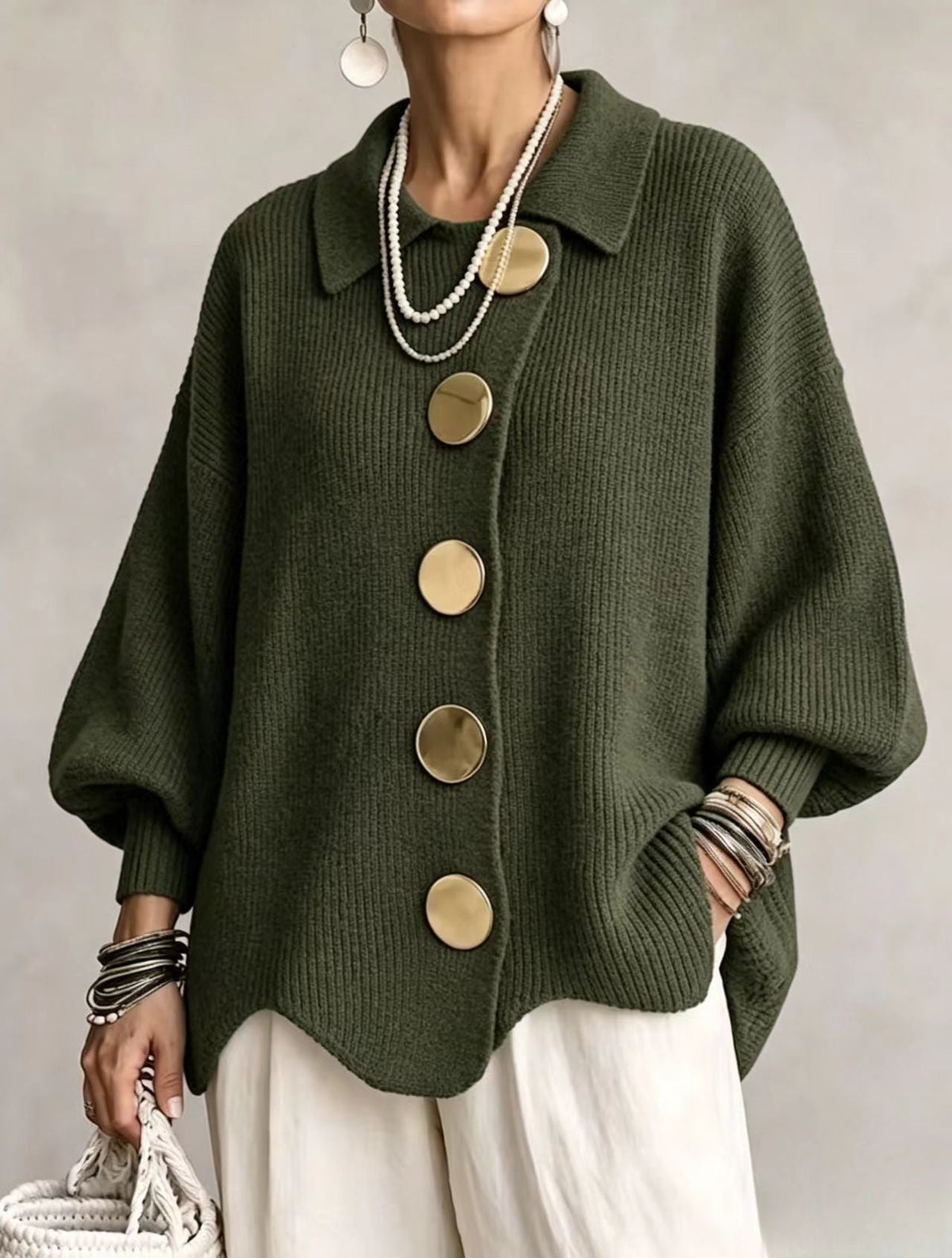 Victoire | Oversized cardigan with large golden buttons