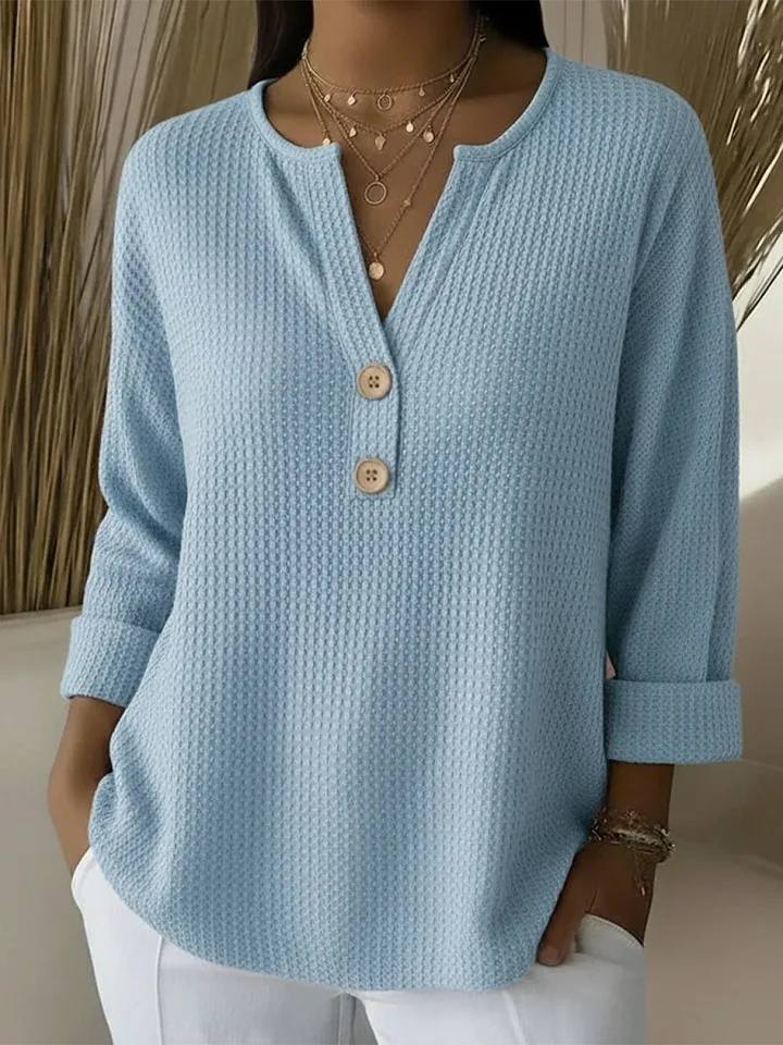 Lucía | Textured Henley T-shirt with Buttons